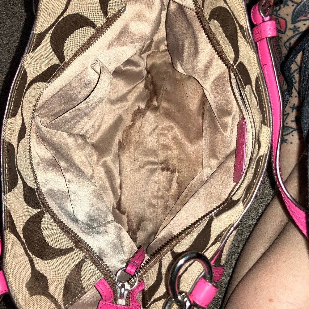 Coach Tote - Picture 4 of 4